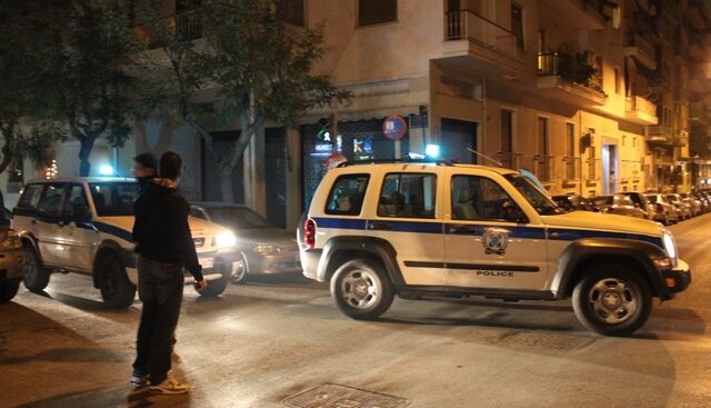 Σε εξέλιξη αστυνομική επιχείρηση για εξάρθρωση κυκλώματος εκβιαστών νυχτερινών κέντρων και διακινητών μεταναστών