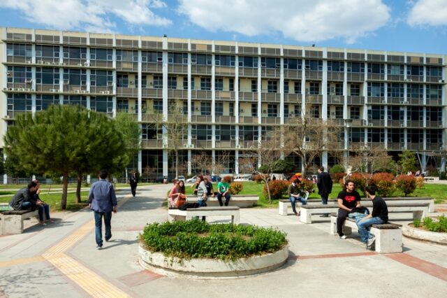Κάτι ψήνεται: Αμερικανική απόβαση στην Ελλάδα για ντολμαδάκια