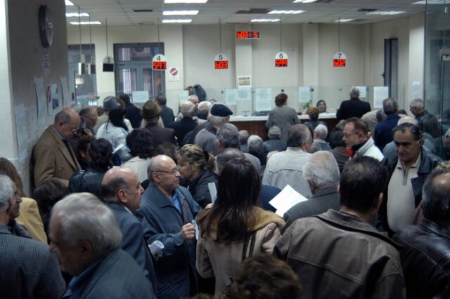 Οι συντάξεις που μπαίνουν στο στόχαστρο των θεσμών