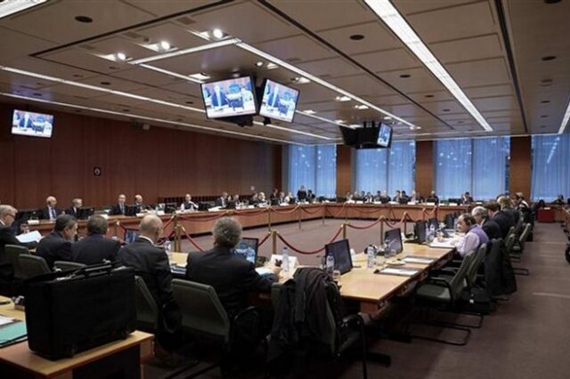 Ασφυκτική πίεση των δανειστών. Αναβάλλεται η αυριανή τηλεδιάσκεψη του EuroWorking Group