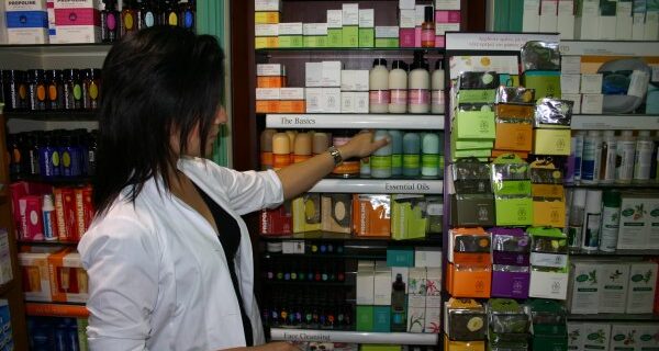 Νέο δελτίο τιμών: Μείωση σε 2.403 φάρμακα αλλά και αύξηση σε 230 κωδικούς