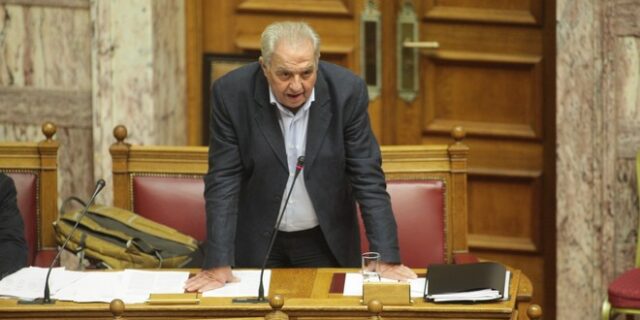 ‘Δεν θα τρυπήσουμε βάρκες’, για να αντιμετωπιστεί το προσφυγικό δηλώνει ο Φλαμπουράρης