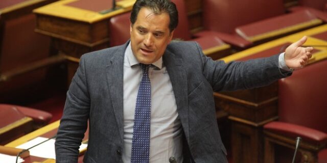 Καυγάς Βούτση- Άδωνι: “Καθίστε ήσυχος”, “Θα καθίσω ήσυχος όσο εγώ νομίζω”