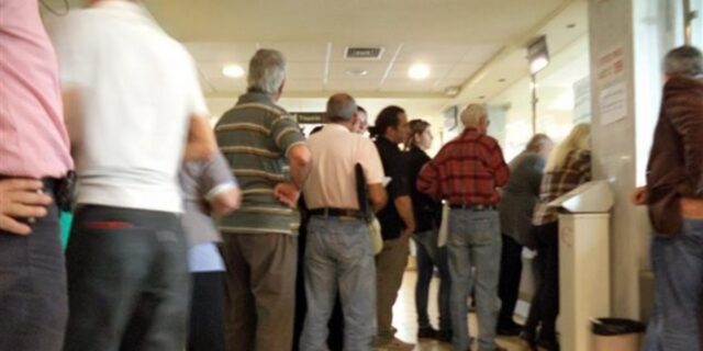 Κίνδυνος για κατασχέσεις μισθών, συντάξεων και καταθέσεων άνω των 1.000 ευρώ