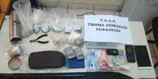 Συλλήψεις στο Μενίδι για διακίνηση ηρωίνης