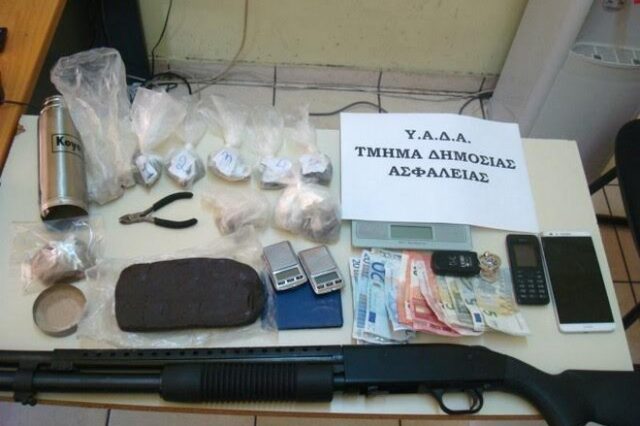 Συλλήψεις στο Μενίδι για διακίνηση ηρωίνης