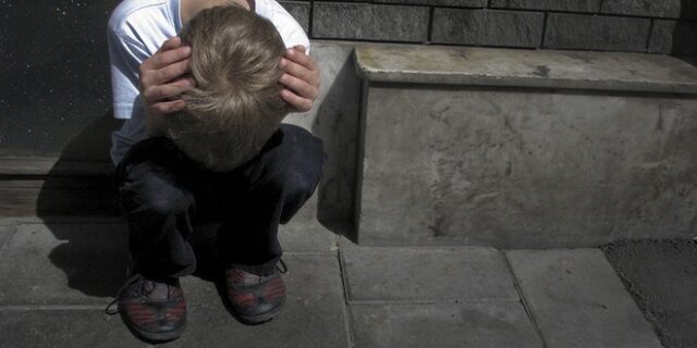 Άστεγος ασελγούσε σε ανήλικα αγοράκια στην Καλλιθέα επί έναν χρόνο!