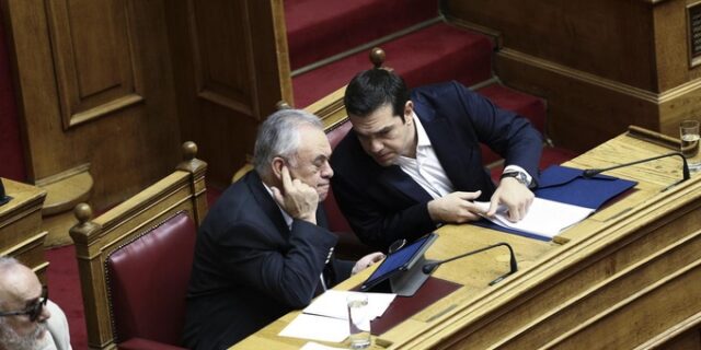 Σχέδιο τετραετίας και νέες συμμαχίες ψάχνει η κυβέρνηση