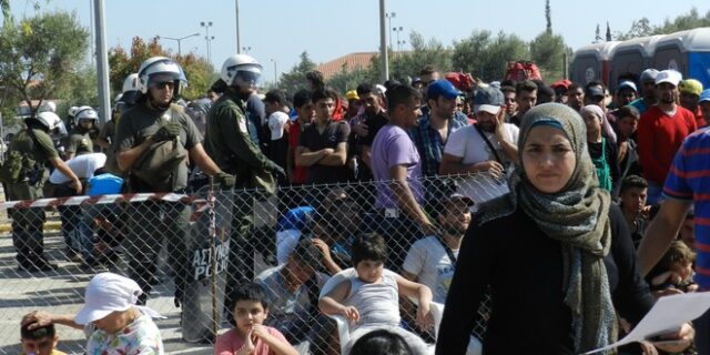 Γκουτέρες: Να κατανεμηθεί το βάρος των προσφύγων σε όλες της χώρες της ΕΕ