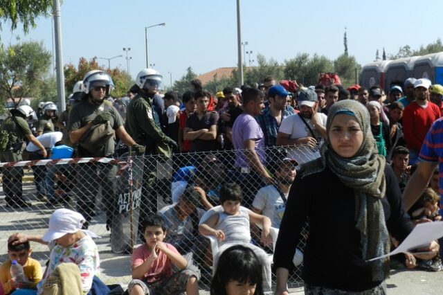 Γκουτέρες: Να κατανεμηθεί το βάρος των προσφύγων σε όλες της χώρες της ΕΕ