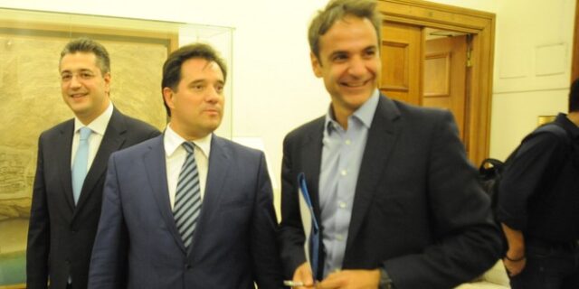 Στη διεξαγωγή debate μεταξύ των υποψηφίων προέδρων της ΝΔ επιμένουν Μητσοτάκης, Γεωργιάδης