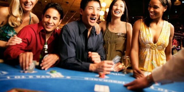 Μηχανή του Χρόνου: Η απίστευτη ιστορία των φοιτητών του MIT που νίκησαν τα καζίνο του Λας Βέγκας