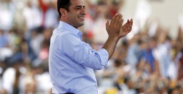 Τηλεφωνική επικοινωνία του Γραμματέα της ΚΕ του ΣΥΡΙΖΑ Πάνου Ρήγα με τον Σελαχατίν Ντεμιρτάς