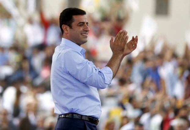 Τηλεφωνική επικοινωνία του Γραμματέα της ΚΕ του ΣΥΡΙΖΑ Πάνου Ρήγα με τον Σελαχατίν Ντεμιρτάς