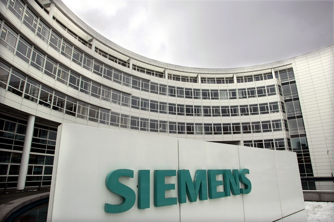 Κομισιόν: Η Siemens παρά την καταδίκη της συνέχιζε να παίρνει έργα από κοινοτικούς πόρους