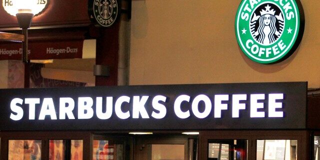 Μαρινόπουλος: Τι συμβαίνει με τα Starbucks