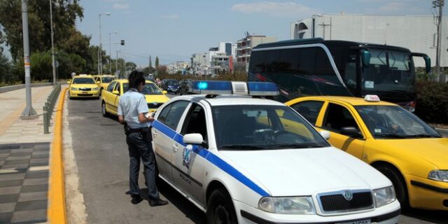 Δεύτερο συνεχόμενο μπαράζ ελέγχων της Τροχαίας σε βάρος οδηγών ταξί