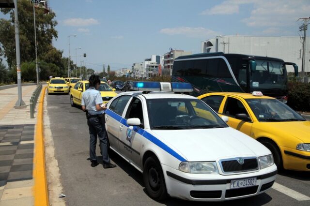 Δεύτερο συνεχόμενο μπαράζ ελέγχων της Τροχαίας σε βάρος οδηγών ταξί