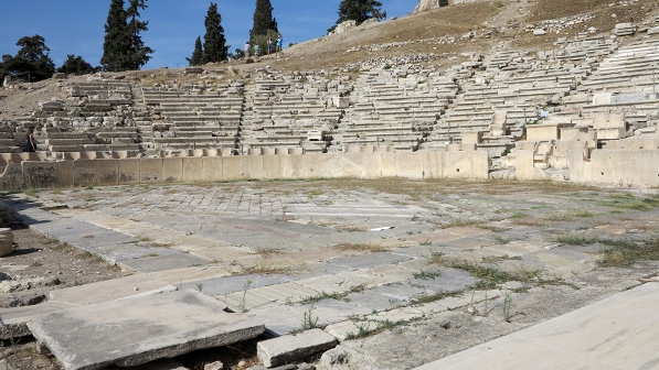 Ηλικιωμένος αυτοκτόνησε στο αρχαίο θέατρο του Διονύσου στην Ακρόπολη