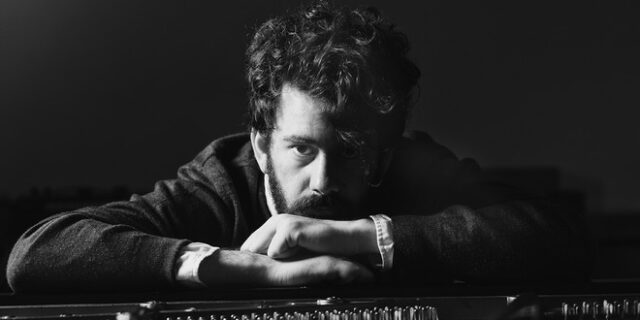 ‘It Is But It’s Not’: Ο Theodore ξεκινά την Ευρωπαϊκή περιοδεία του