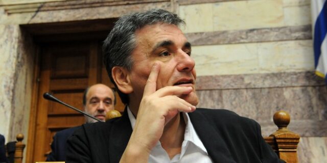 Πολυνομοσχέδιο: Οι αλλαγές της τελευταίας στιγμής και τα… ψιλά γράμματα
