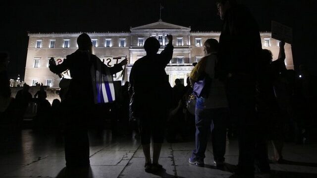 Πολυνομοσχέδιο: Τι αλλάζει στη ζωή των Ελλήνων μετά την ψήφισή του