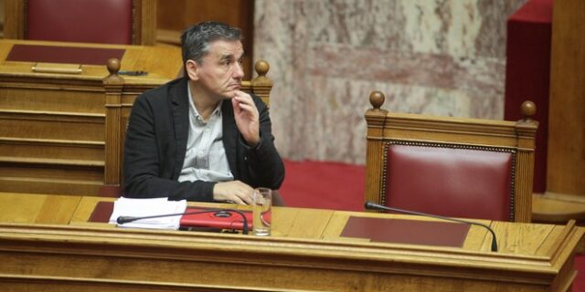 ‘Όχι’ στο πολυνομοσχέδιο από φαρμακοβιομήχανους, οινοποιούς, πράκτορες ΟΠΑΠ
