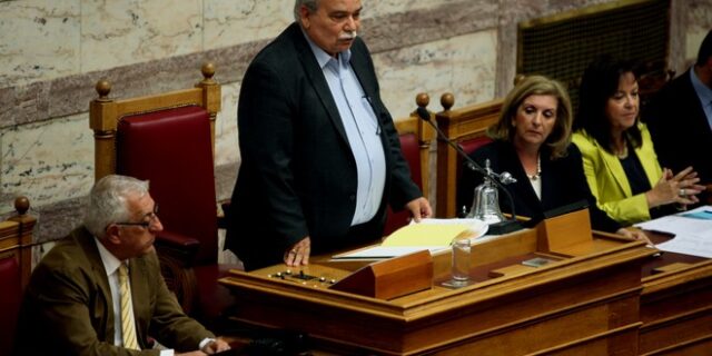 Ο Βούτσης με αιχμές για τη Ζωή: Δεν είμαστε καναλάρχες, δεν είμαστε ΜΚΟ, ινστιτούτα, δομές αλληλεγγύης