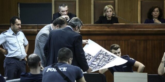 Αστυνομικός Ρότας στη δίκη Χρυσής Αυγής: ‘Καταλάβαμε ότι ήταν χρυσαυγίτες. Δεν πτοήθηκαν’