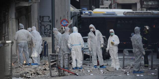 Βόμβα εξερράγη στα γραφεία του ΣΕΒ στο Σύνταγμα