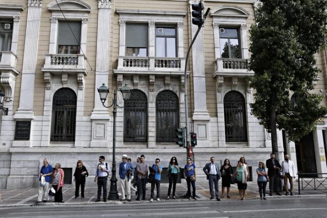 Αλλάζουν όλα στα πεντάμηνα για ανέργους. Τα 12 νέα προγράμματα για 104.000 προσλήψεις