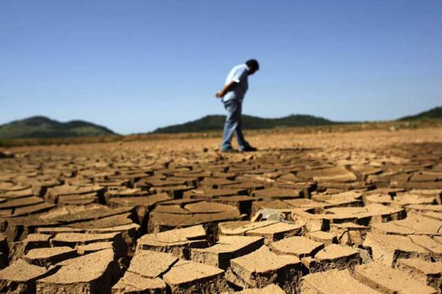 Η κλιματική αλλαγή θα μειώσει 23% το εισόδημά σου