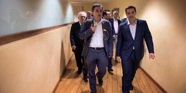 Τρέχει και δεν φτάνει η Αθήνα. Eπιπλέον μέτρα 2 δισ. ζητά η Κομισιόν