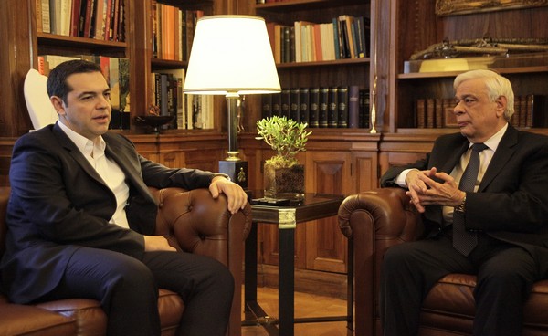 Σύγκληση συμβουλίου πολιτικών αρχηγών ζήτησε ο Τσίπρας