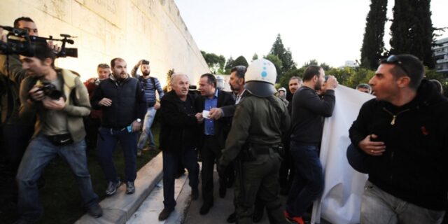 Ξυλοδαρμός Κουμουτσάκου: Έληξε το αυτόφωρο. Εμφανίστηκαν οι δράστες