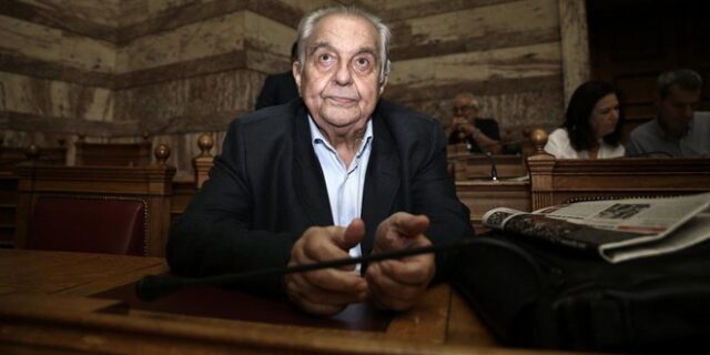 Αντεπίθεση Φλαμπουράρη: Το σύστημα της  διαφθοράς είναι προτιμότερο να σιωπά