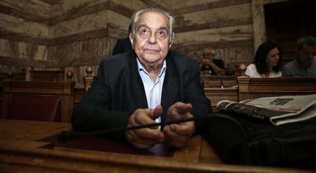 Αντεπίθεση Φλαμπουράρη: Το σύστημα της  διαφθοράς είναι προτιμότερο να σιωπά
