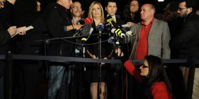 Γεννηματά: Εάν δεν μπορεί ο Τσίπρας να χειριστεί το ασφαλιστικό, ας μας το πει