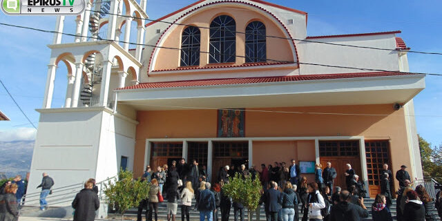 Σε κλίμα οδύνης το μνημόσυνο για τον Βαγγέλη Γιακουμάκη