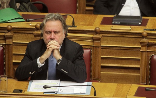 Συντάξεις: Οι δανειστές ζητούν “αίμα”, ο Γ. Κατρούγκαλος ζητά χρόνο