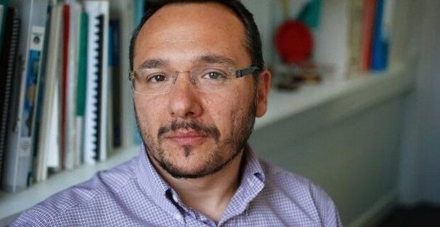 Έλληνας επιστήμονας εφηύρε μικροσκοπικές ‘χειροβομβίδες’ κατά του καρκίνου