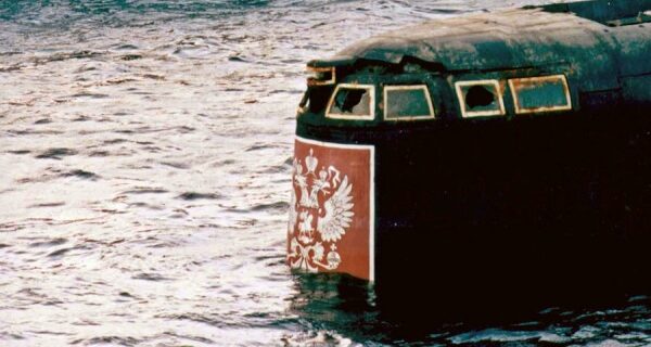 Μηχανή του Χρόνου: Οι θεωρίες συνωμοσίας για τη βύθιση του ρωσικού πυρηνικού υποβρυχίου Κουρσκ