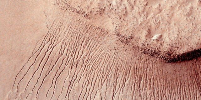 NASA: Ο ήλιος έκαψε την ατμόσφαιρα του Άρη