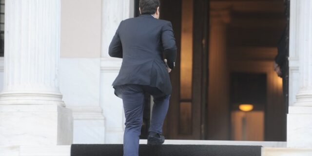 Κυβέρνηση πολιτικών αρχηγών με… πρωθυπουργό Τσίπρα
