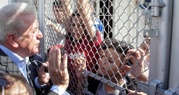 Την Τετάρτη η πρώτη μετεγκατάσταση προσφύγων από την Ελλάδα