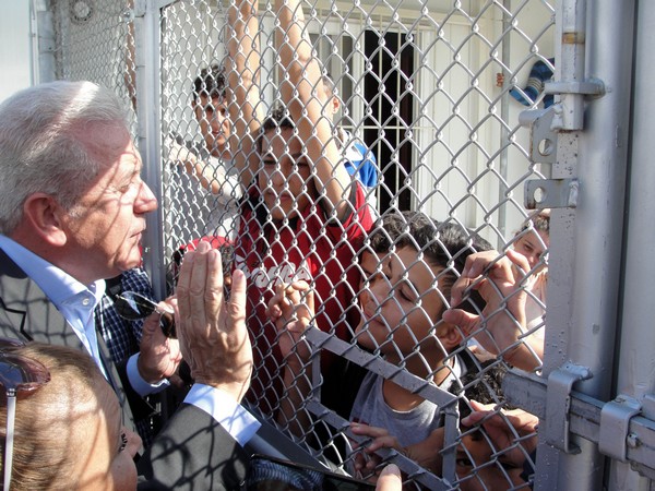Την Τετάρτη η πρώτη μετεγκατάσταση προσφύγων από την Ελλάδα