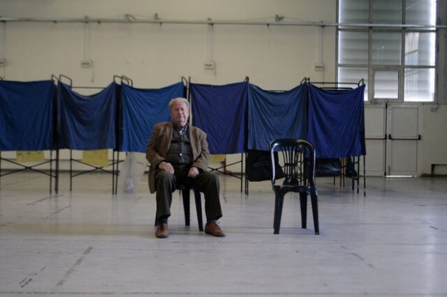 Νέα Δημοκρατία: Φταίνε τα κομπιούτερ. Νέα απόπειρα εκλογής προέδρου στις 13 Δεκέμβρη