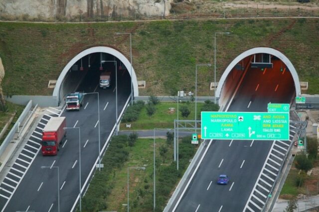 Κλείνει λόγω άσκησης η Αττική Οδός στην σήραγγα Βριλησσίων