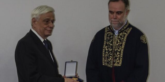 Το Πανεπιστήμιο Αιγαίου τίμησε τον πρόεδρο της Δημοκρατίας με το χρυσό μετάλλιο