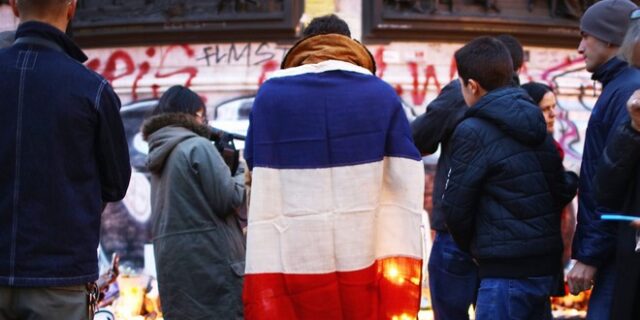 Είμαστε όλοι Γάλλοι. Η Ευρώπη δέχεται επίθεση